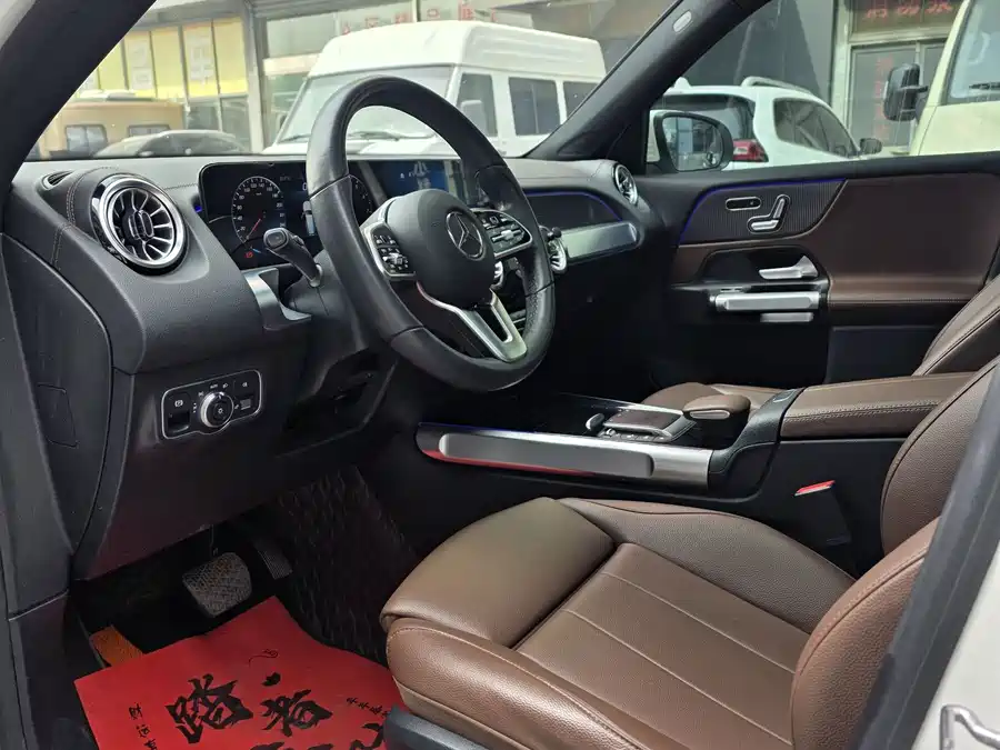 Mercedes Benz GLB
