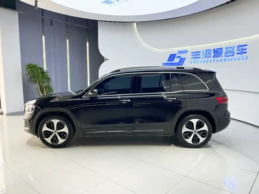 Mercedes Benz GLB