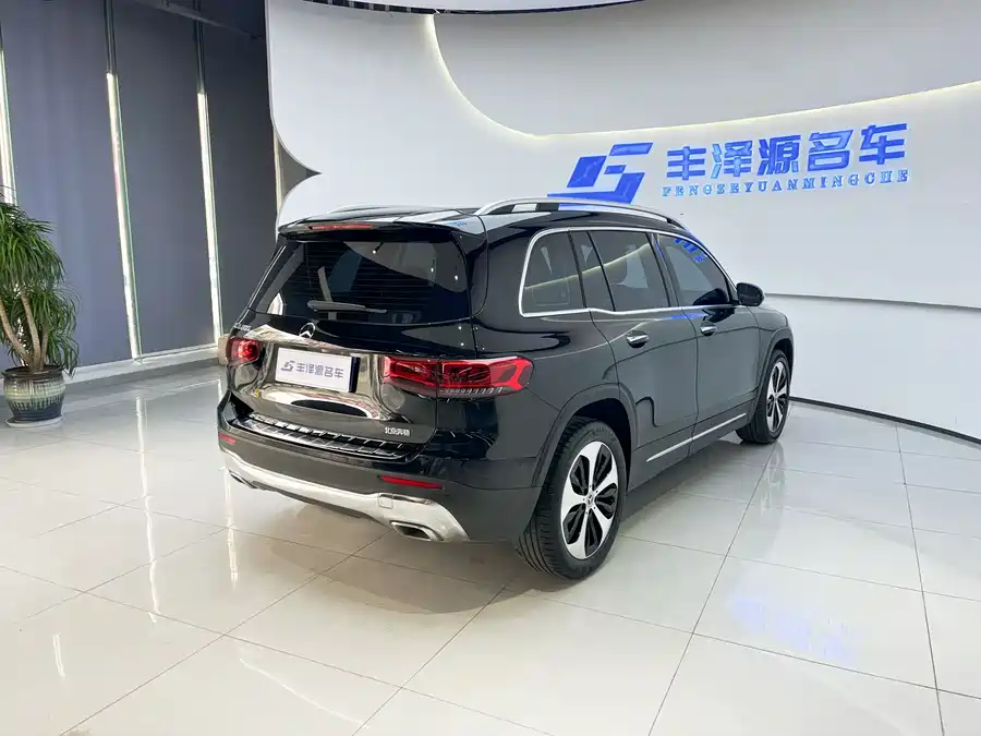Mercedes Benz GLB
