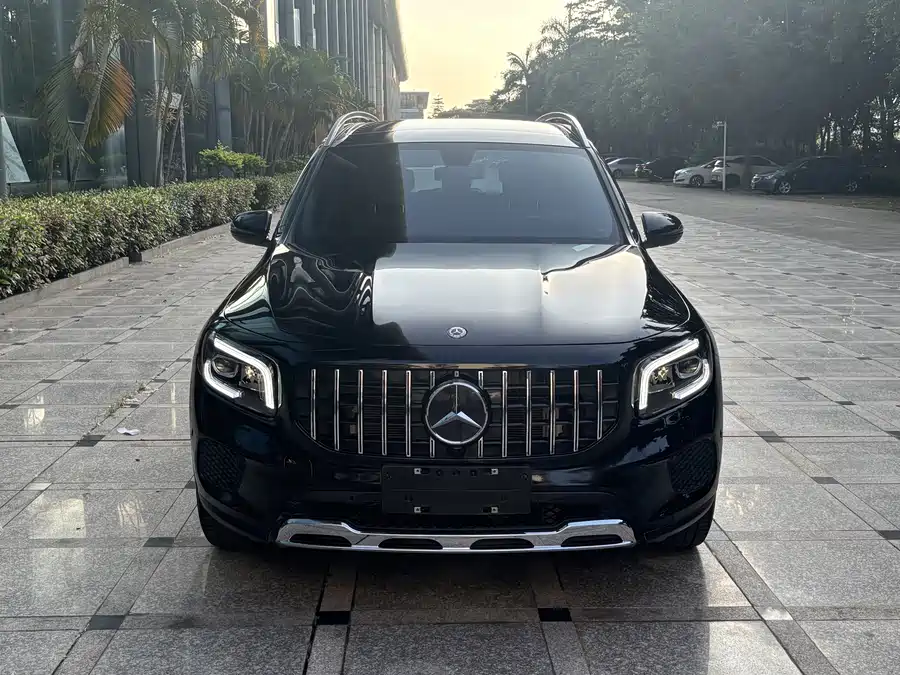 Mercedes Benz GLB