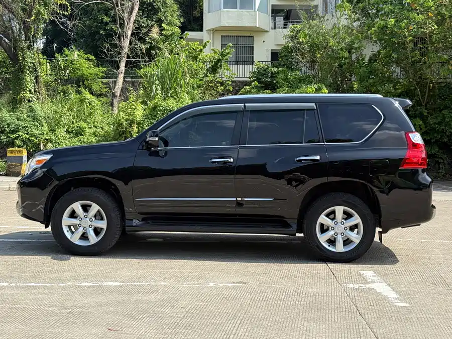 Lexus GX