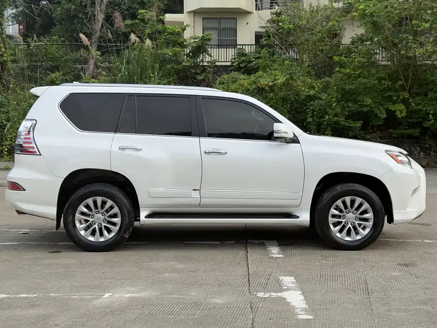 Lexus GX