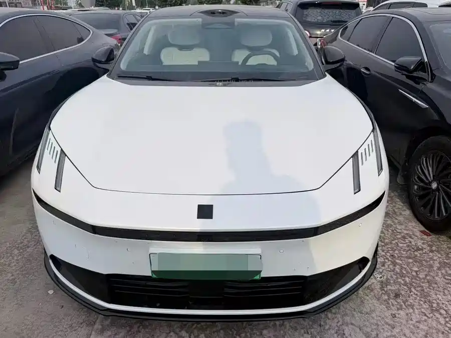 Lynk & Co 10