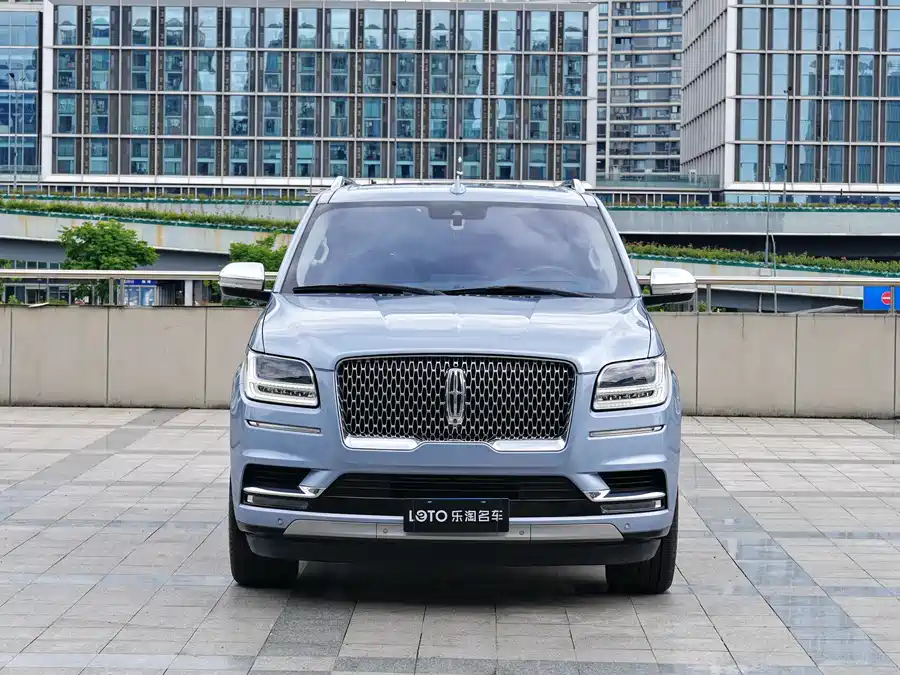 Lincoln Navigator