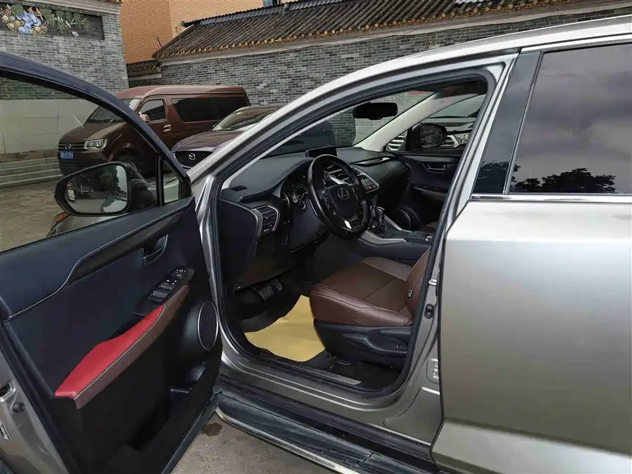 Lexus NX