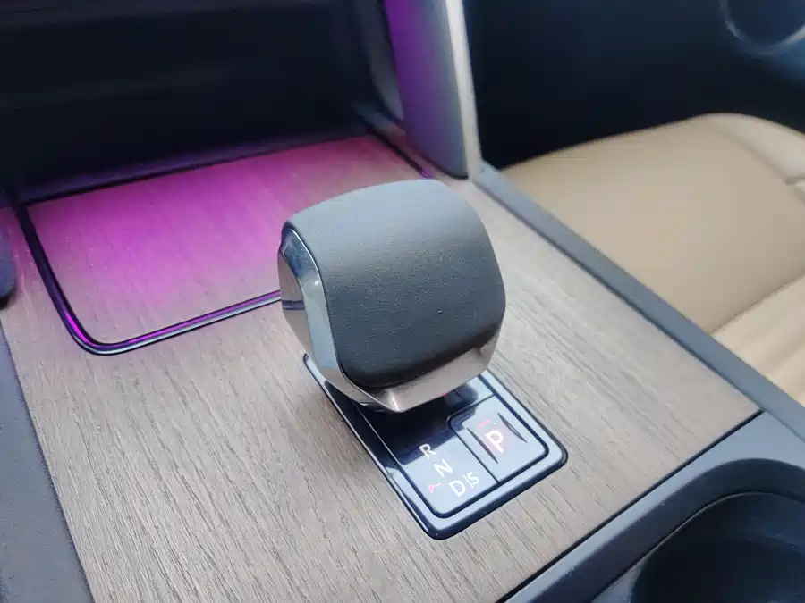 Land Rover Pre-owned Discovery Sports