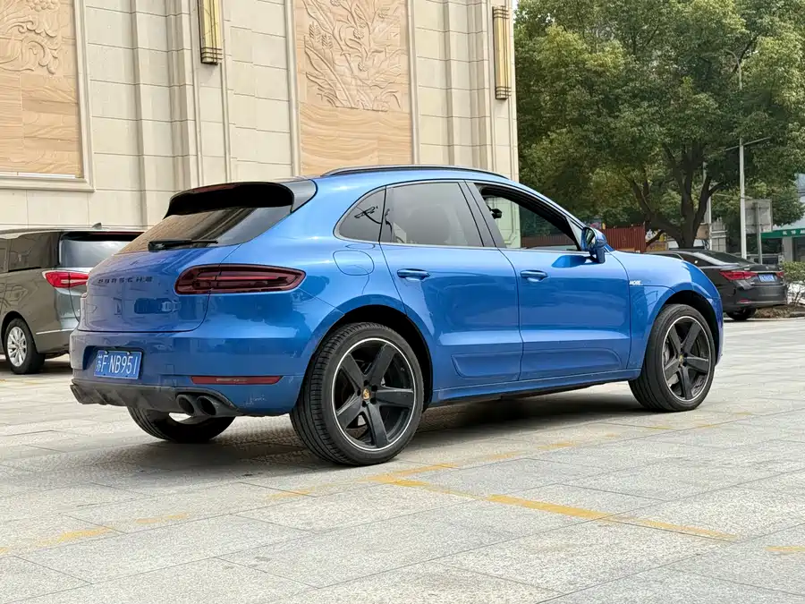 Porsche Macan