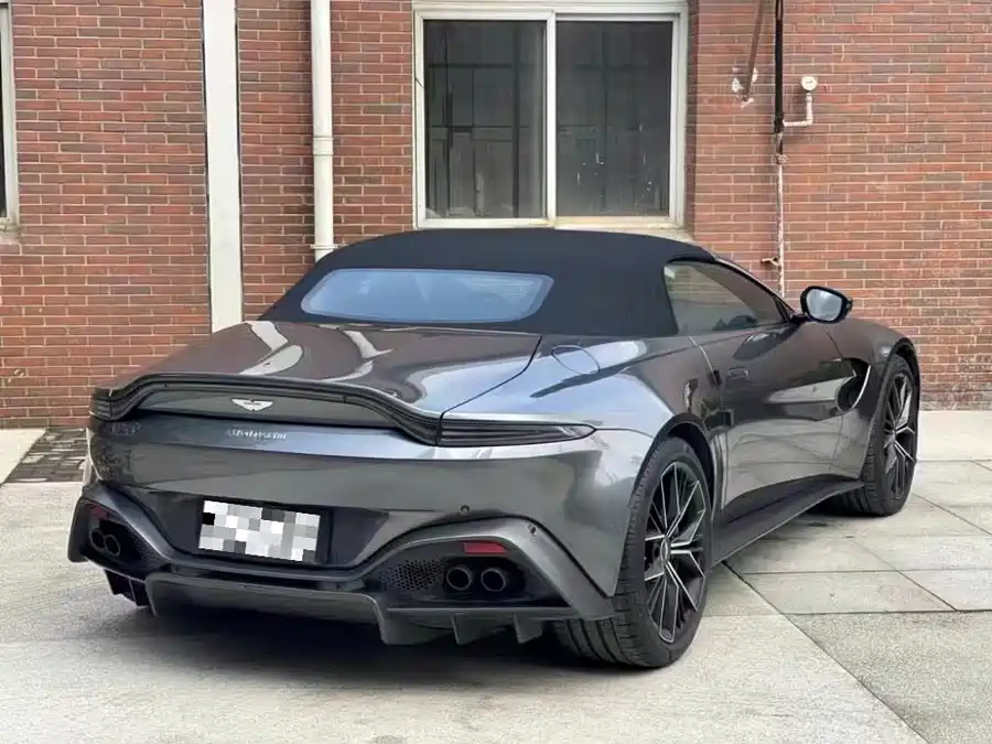 Aston Martin V8 Vantage