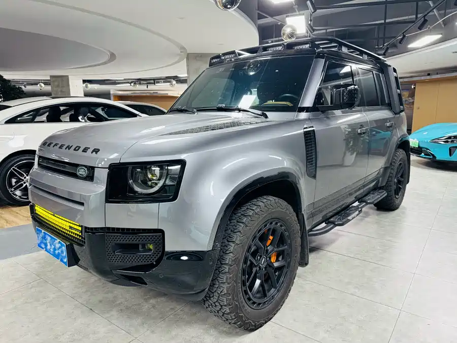 Land Rover guard