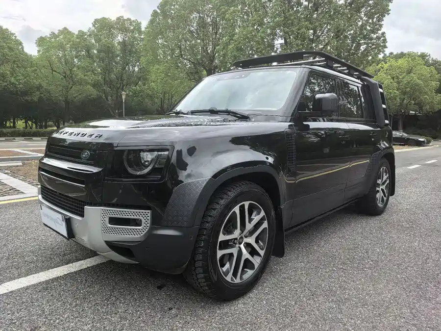 Land Rover guard