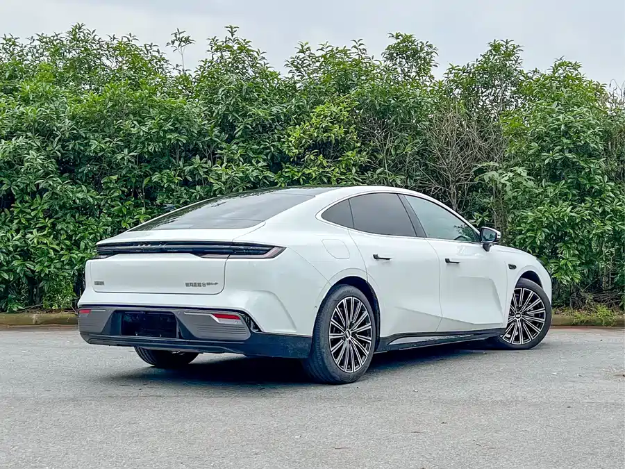 Geely Galaxy Star 8