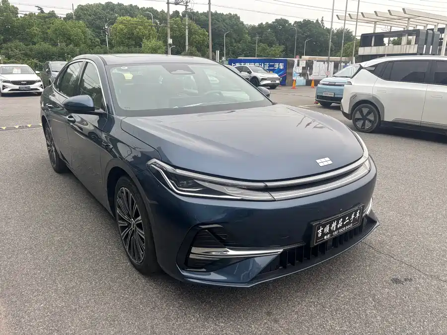 Geely Galaxy A7 EM