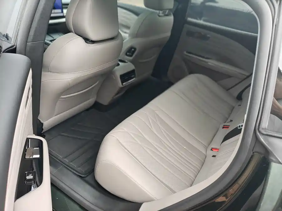 Geely Galaxy Star 8