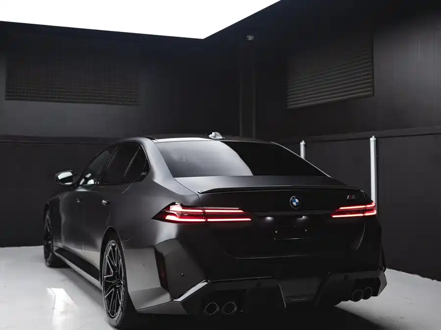 BMW M5 New Energy