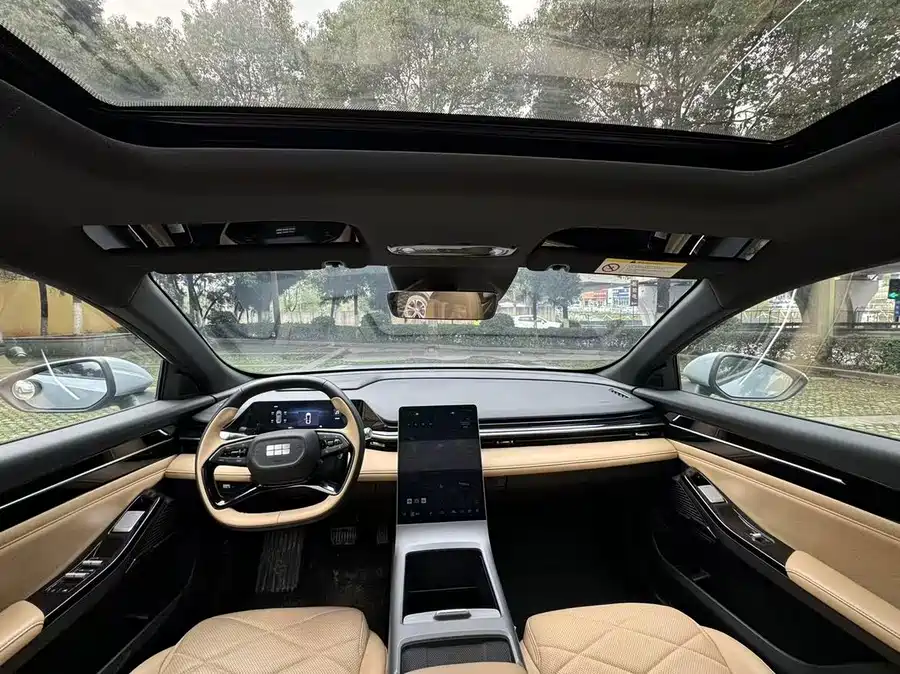 Geely Galaxy L6