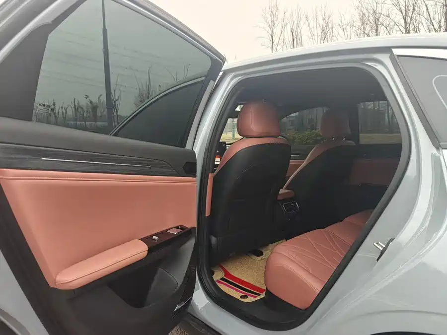 Geely Galaxy L6