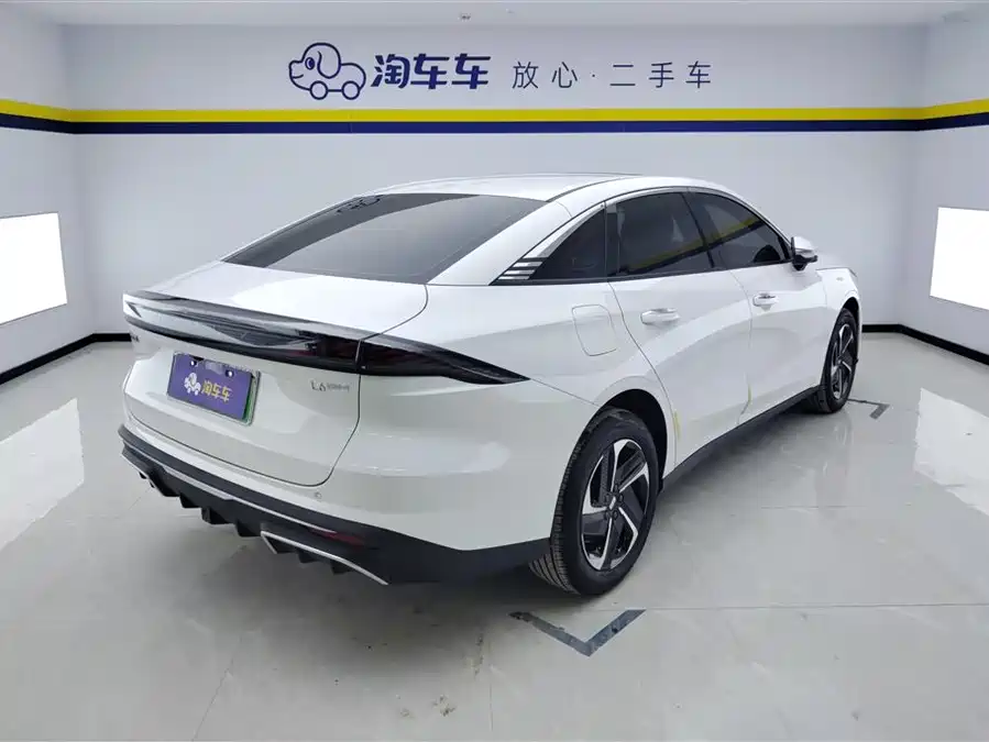 Geely Galaxy L6