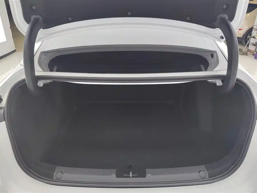 Geely Galaxy L6
