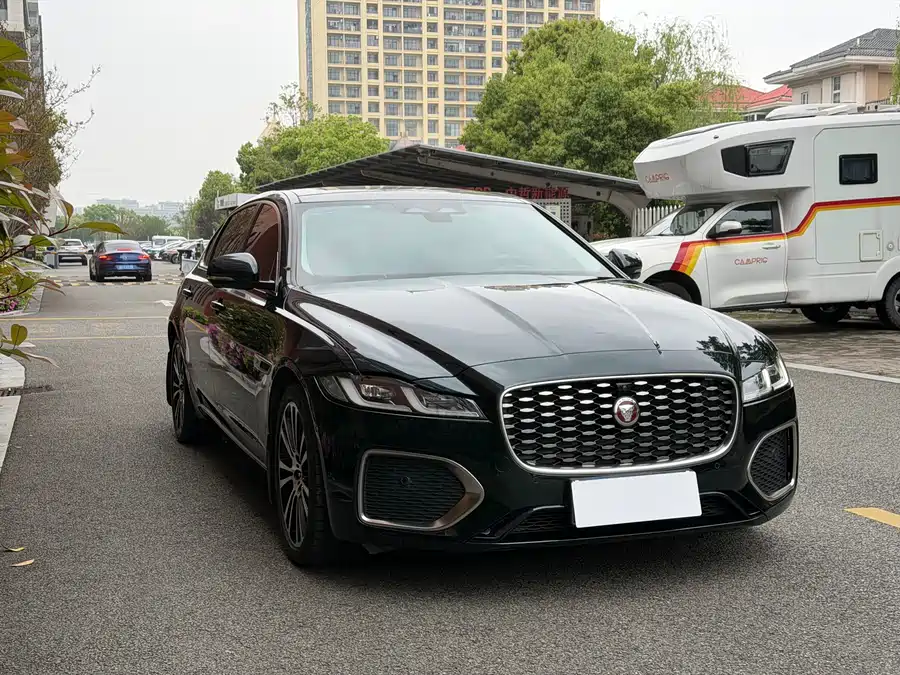 Jaguar XFL