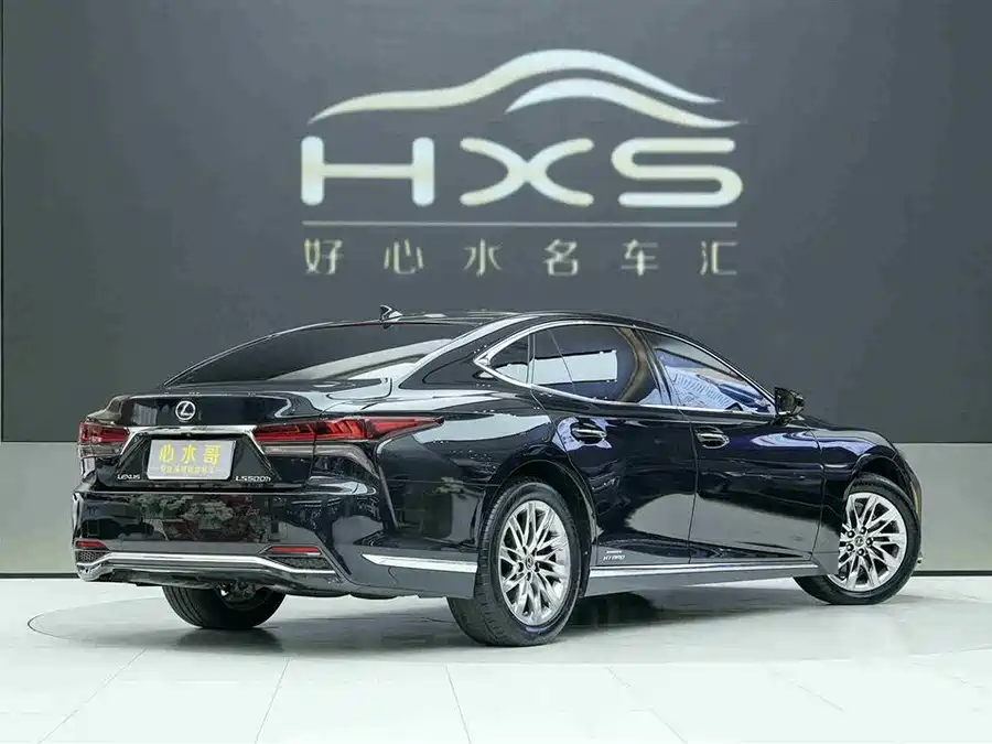 Lexus LS