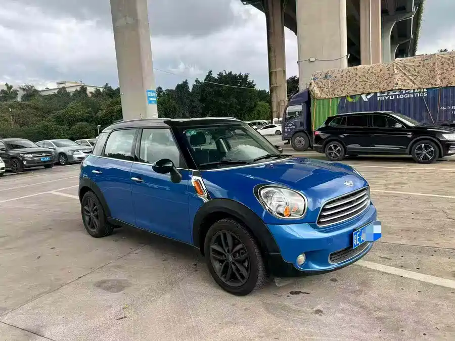 MINI COUNTRYMAN