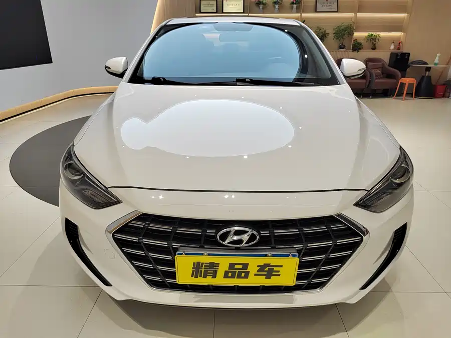 Hyundai elantra