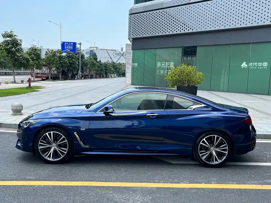 Infiniti Q60