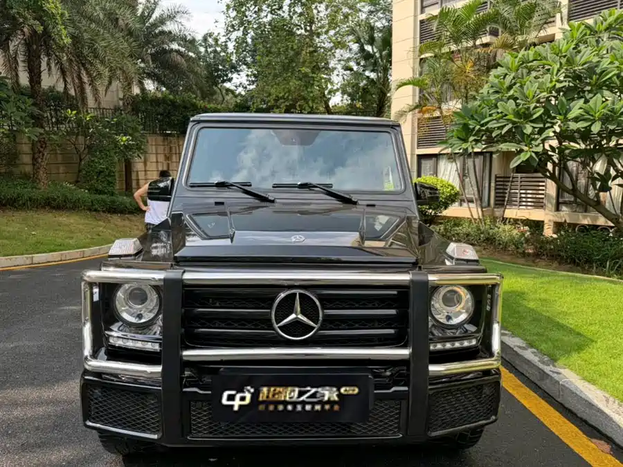 Mercedes Benz G-rated