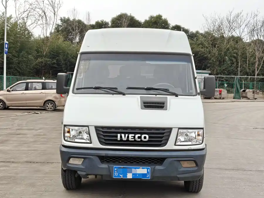 Iveco proud