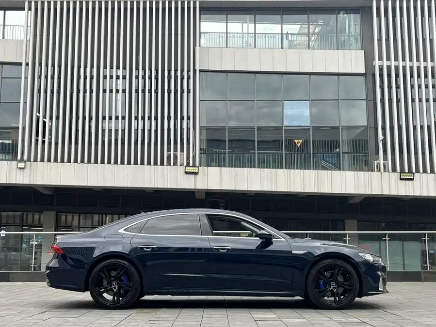 Audi A7L