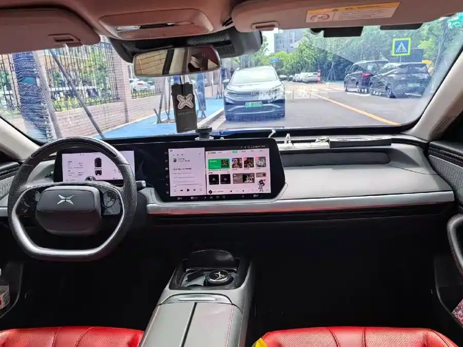 Xpeng P7