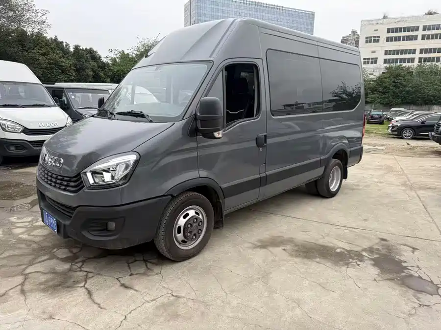 Iveco Wolfson