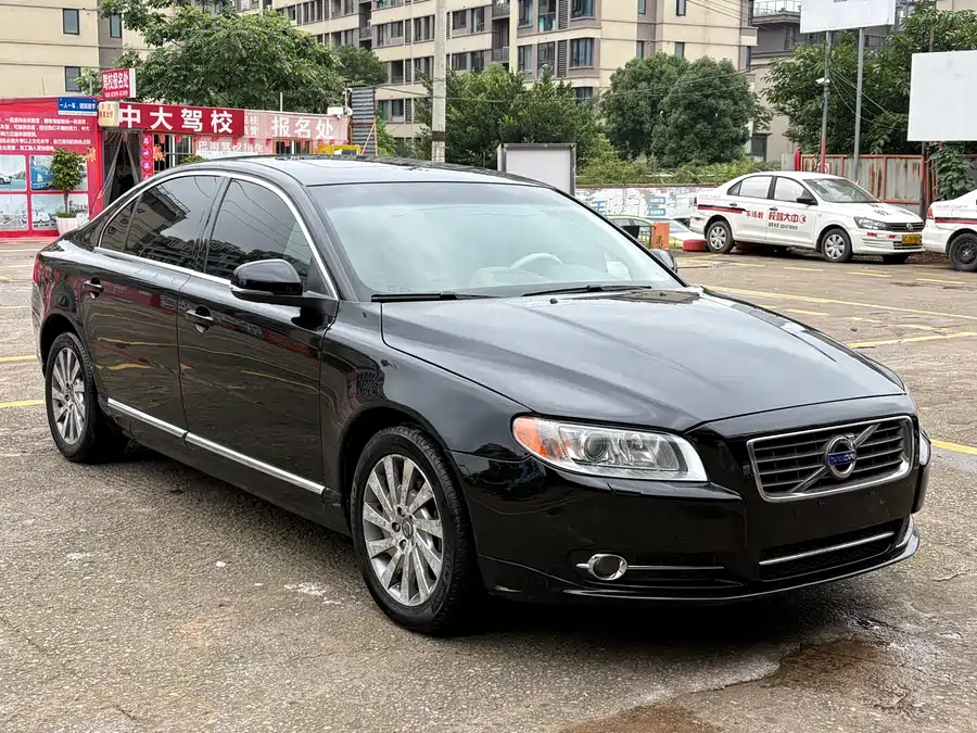 Volvo S80L