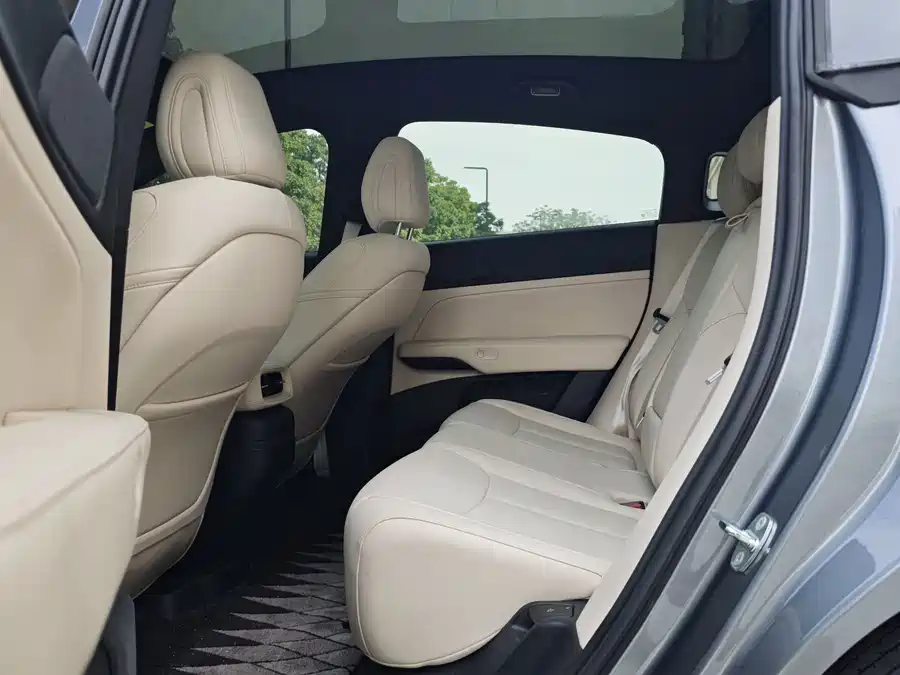 Xpeng G6