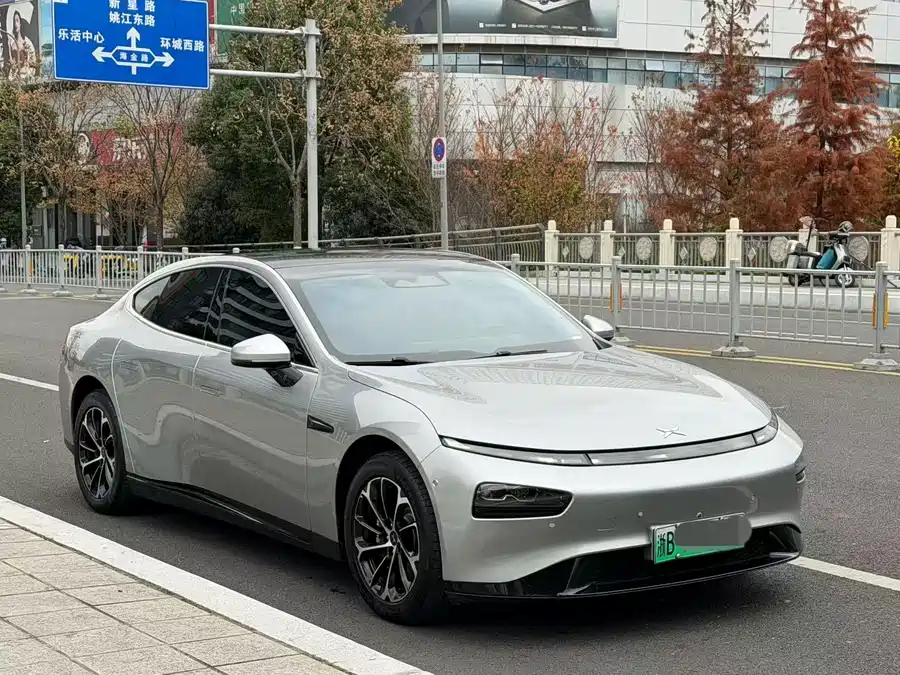 Xpeng P7