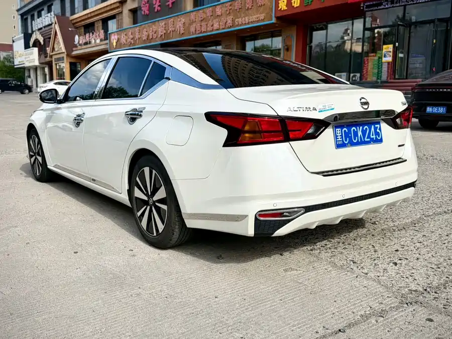 Nissan Teana