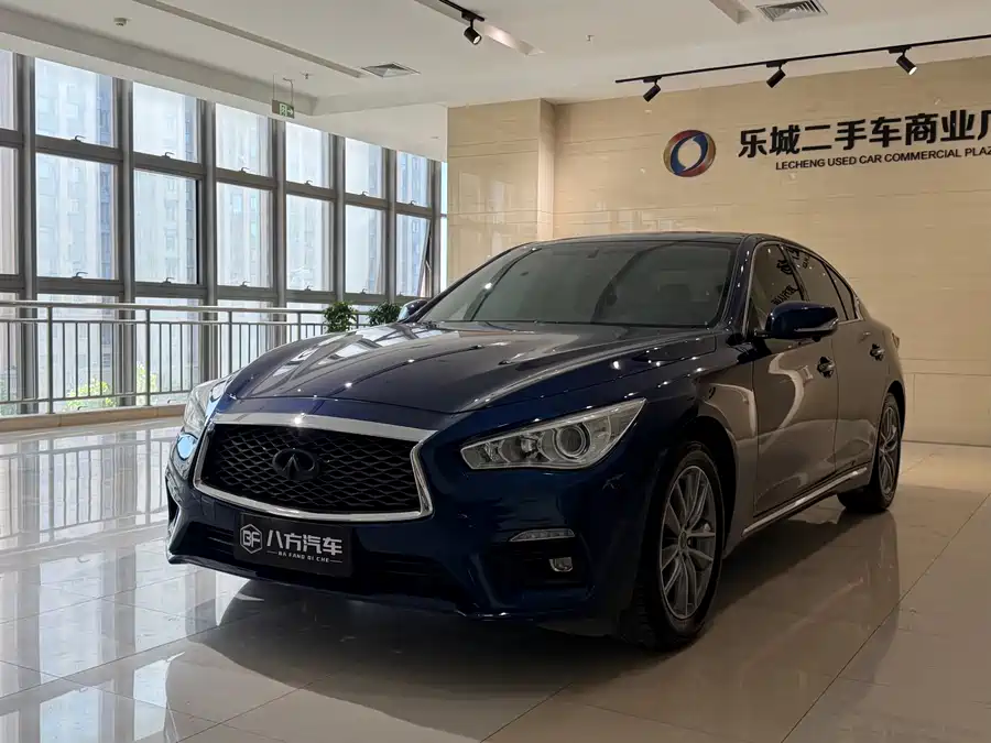 Infiniti Q50L