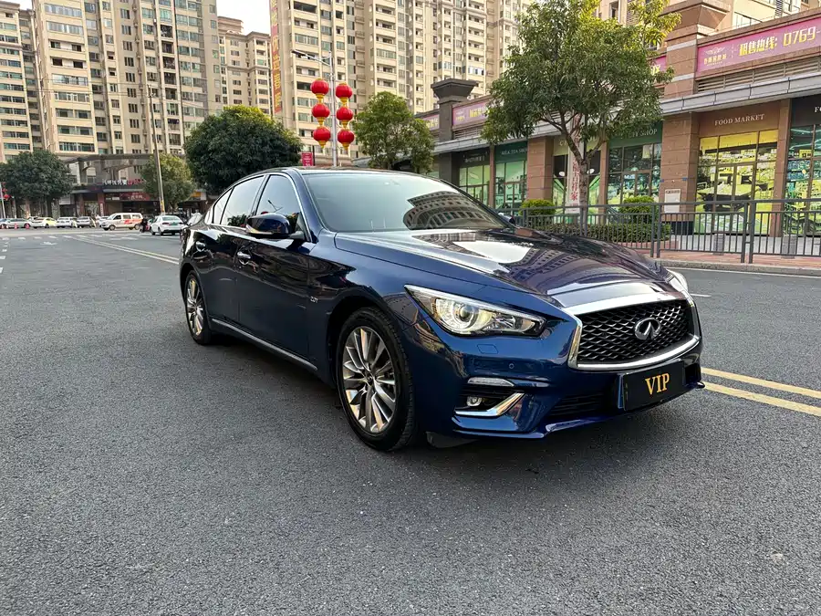 Infiniti Q50L