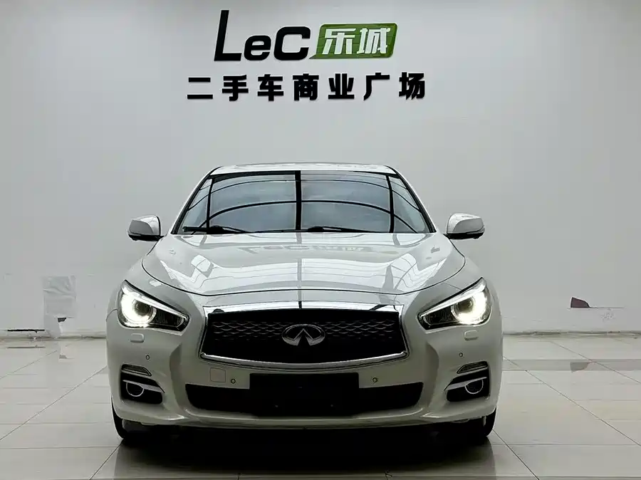 Infiniti Q50L