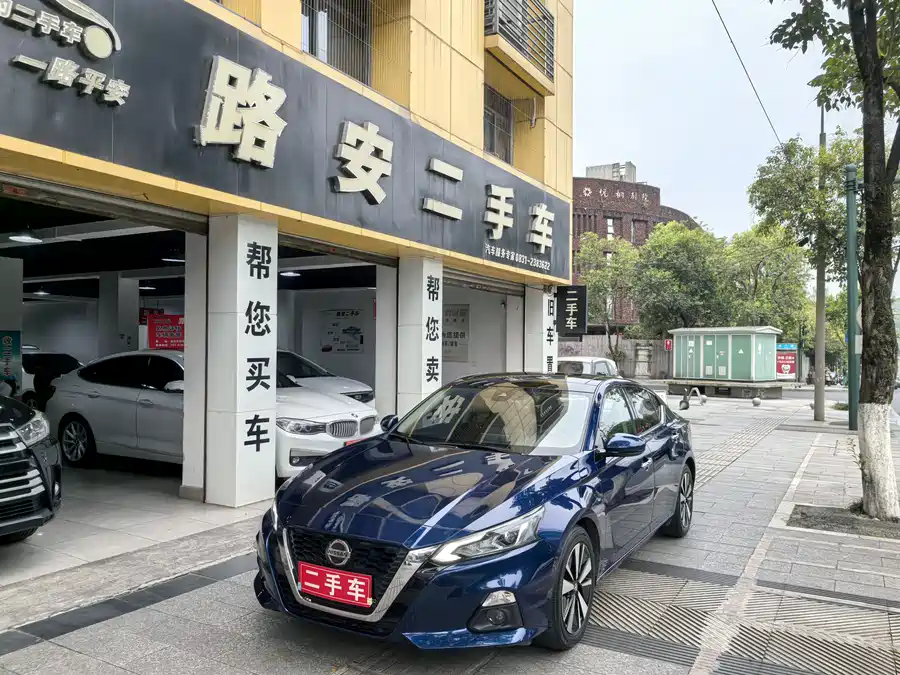 Nissan Teana