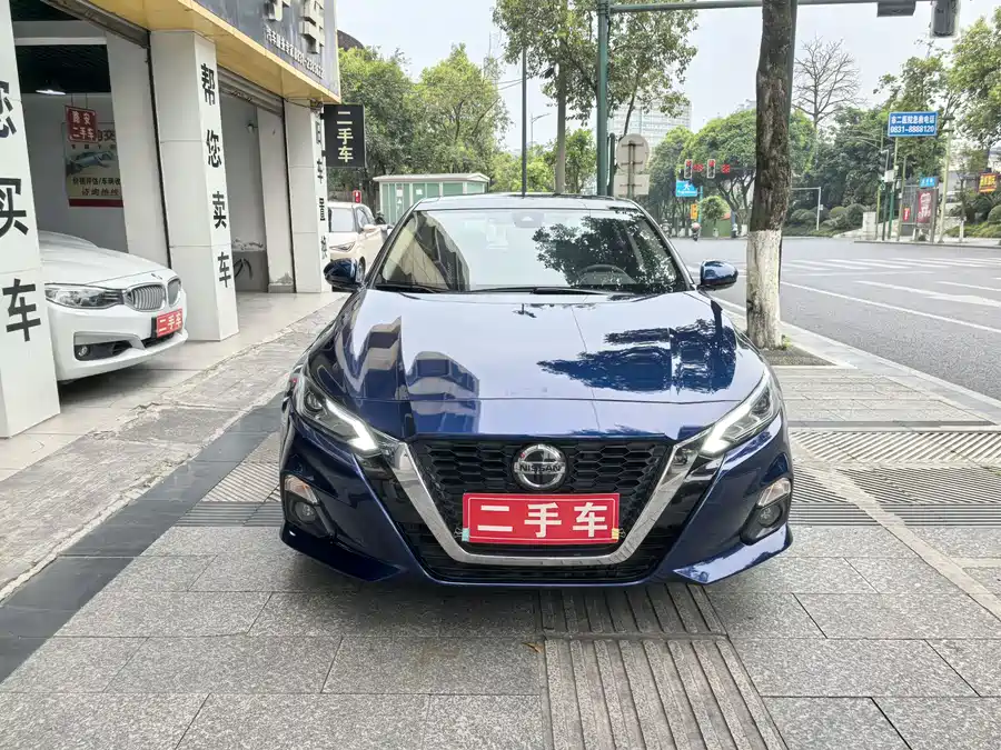 Nissan Teana