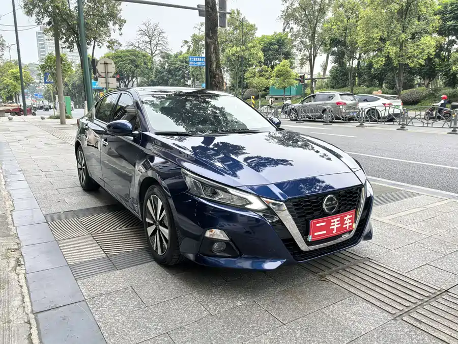 Nissan Teana