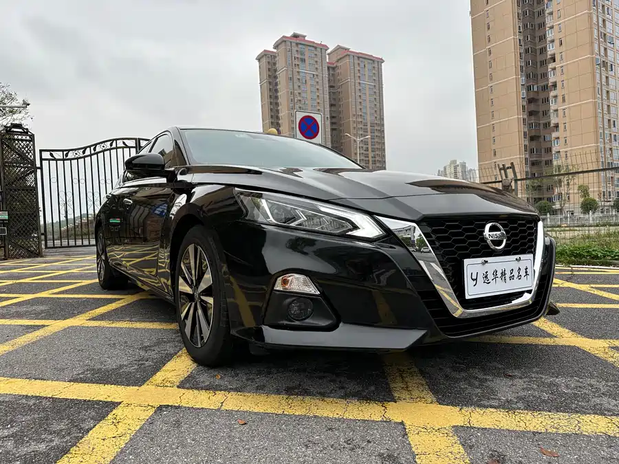 Nissan Teana