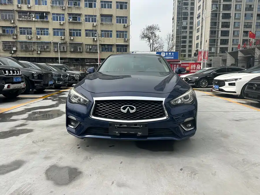 Infiniti Q50L