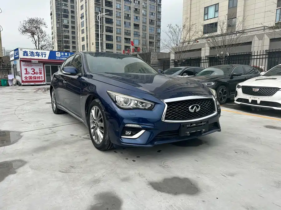 Infiniti Q50L