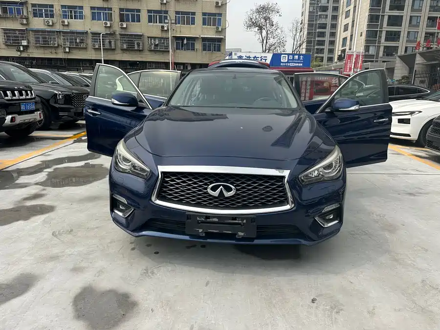 Infiniti Q50L