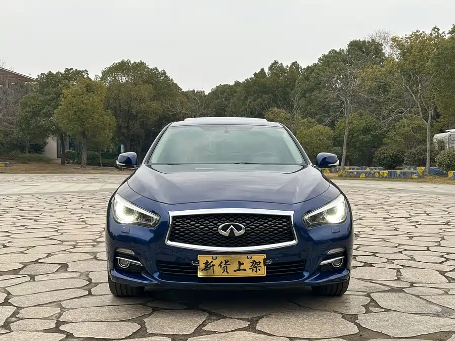 Infiniti Q50L