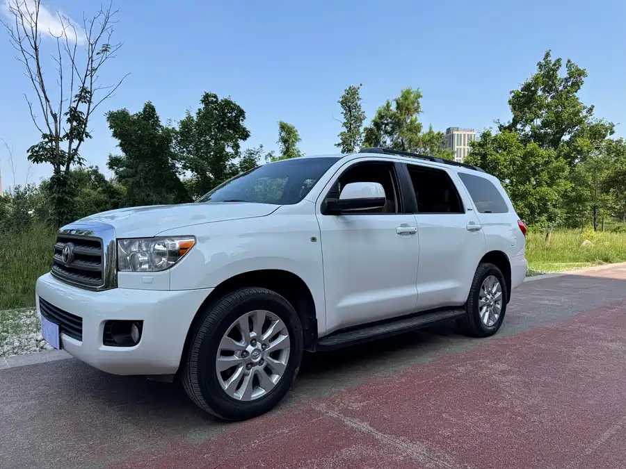 Toyota Sequoia