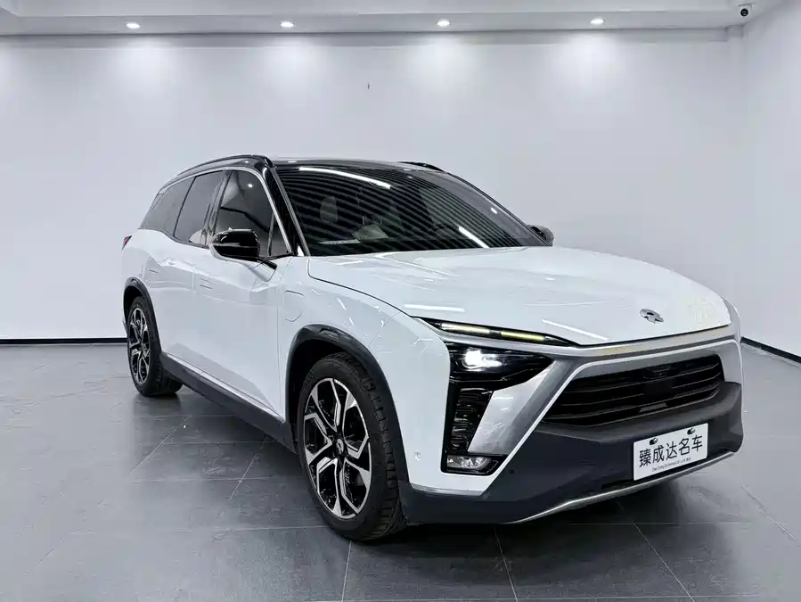 NIO ES8