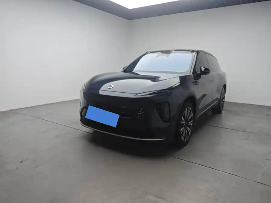 NIO ES8